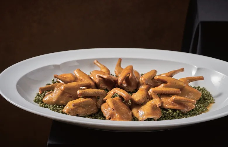 当餐酒楼地方特色菜，鲜采现做