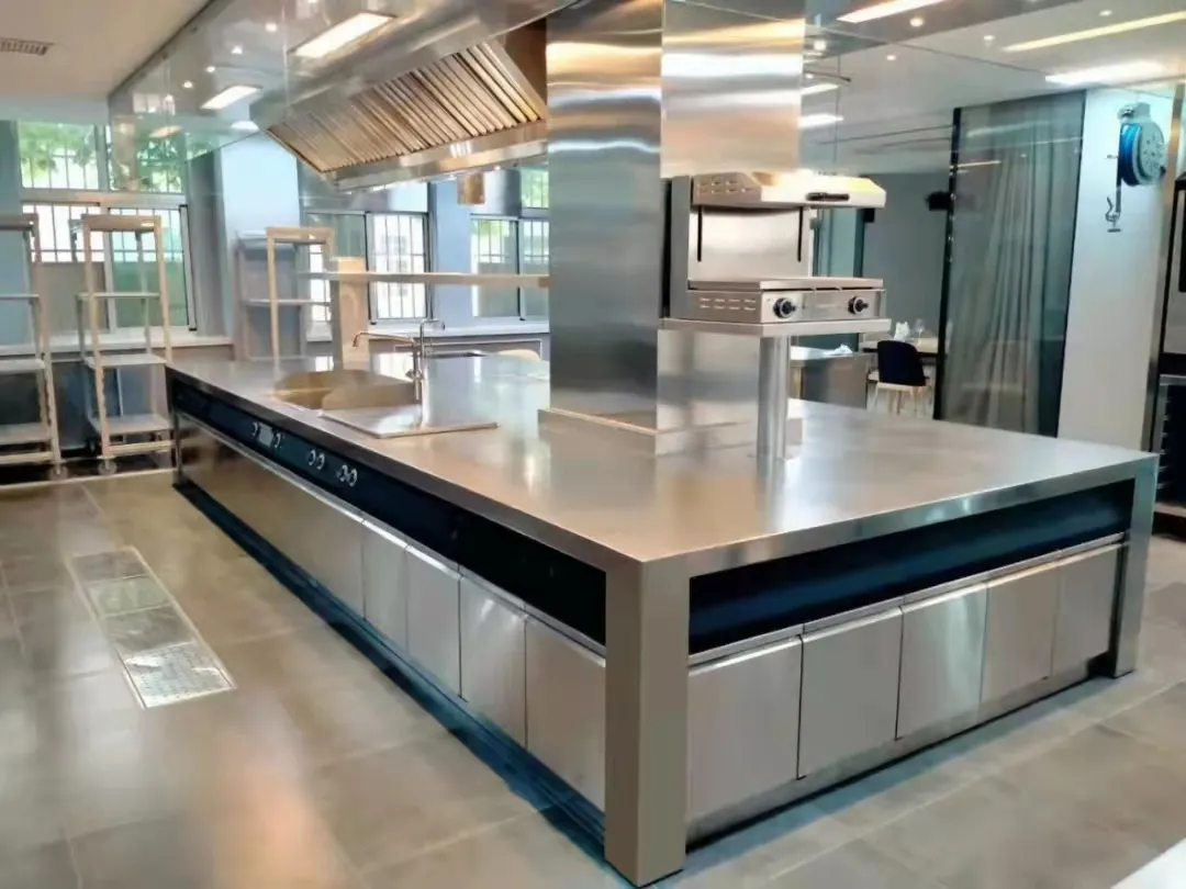 当餐定制化商用厨房设备，筑牢餐饮高效运营根基