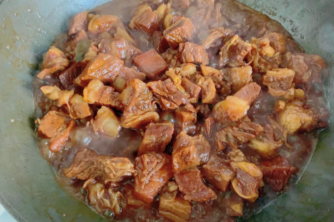 当餐教你红烧牛肉的商用配方，牢记“2放3不放”，软烂入味，嫩滑爽口，越吃越爱！