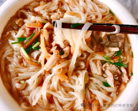 一碗南宁老友粉，从食材到火候的极致讲究
