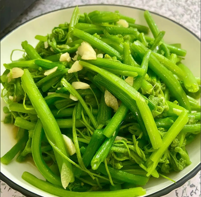 南瓜苗清脆爽口，比南瓜好吃