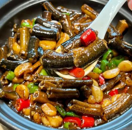 地方特色美食之常山龙绕泥鳅的制作