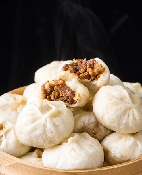 特色风味小笼包皮薄馅嫩,味道独特!