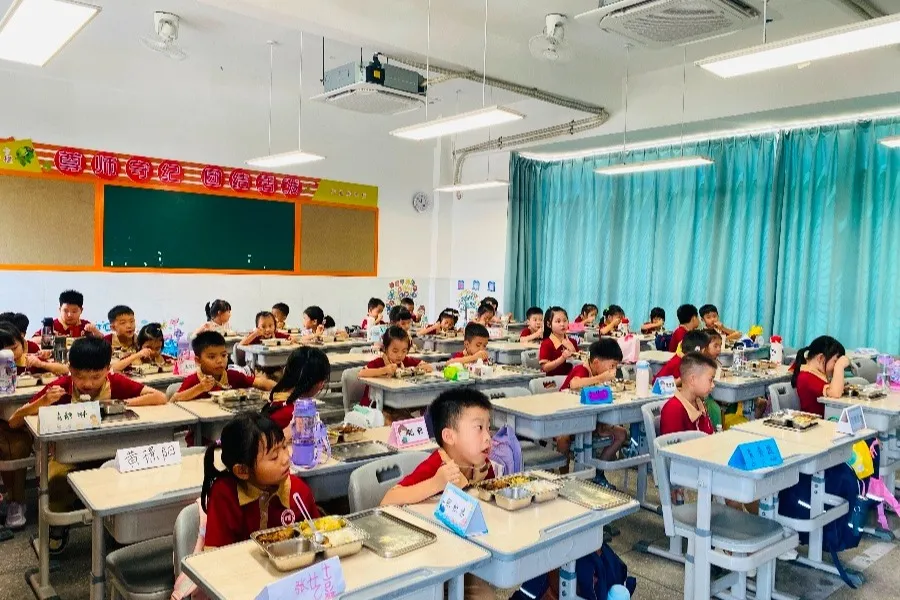 2025年博雅佳胜餐饮秋季第二周食谱