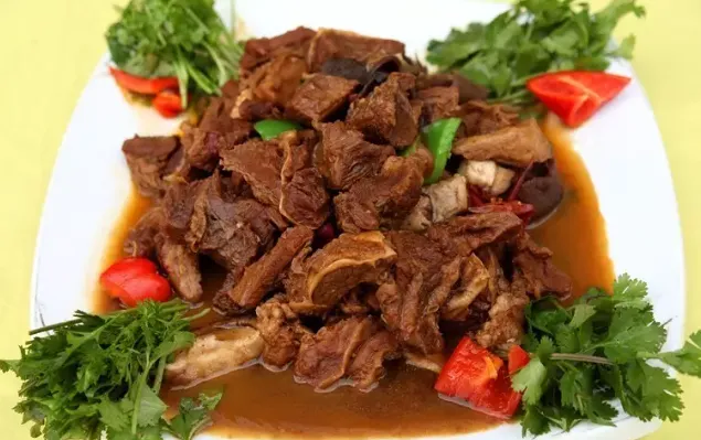 2025阜南县“庆国庆·迎中秋”惠民嘉年华特色美食免费派送