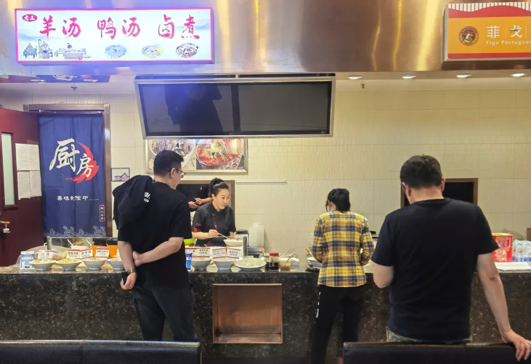 多家特色餐饮汇聚顺义嘉园时代美食广场