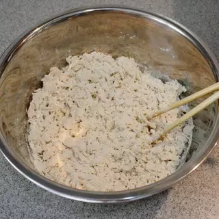 面粉美食葱香花卷,非常简单好上手!