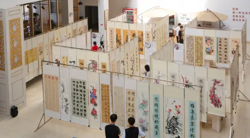 2025阜南县“庆国庆·迎中秋”惠民嘉年华特色美食免费派送