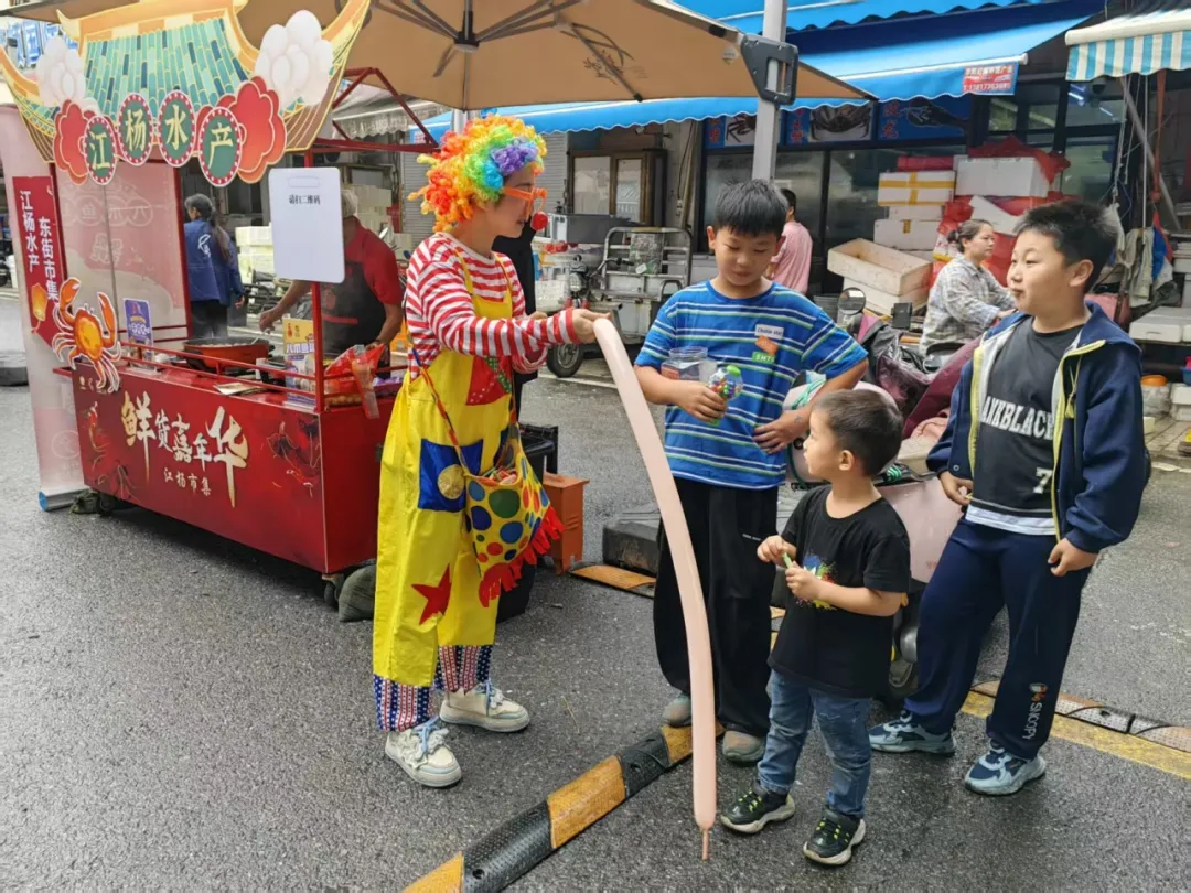 江杨水产东街市集火热开市,上蔬云采助力带来更多福利