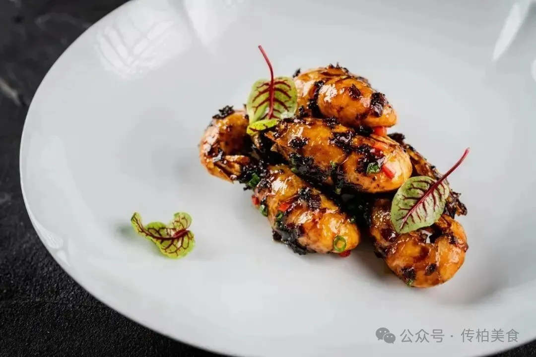 当餐山海珍馔,味蕴万象美食!海鲜创意融合菜单