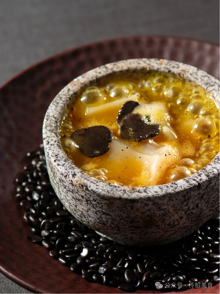 当餐山海珍馔,味蕴万象美食!海鲜创意融合菜单