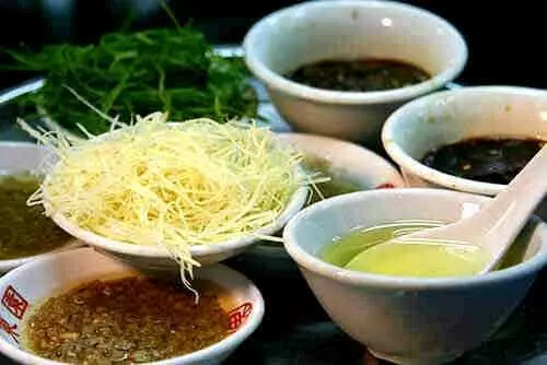 糖醋汁、鱼香汁、宫爆汁、海鲜汁、 麻辣味汁、 蒜泥味汁 、 椒麻味汁 蒜蓉辣酱的制作