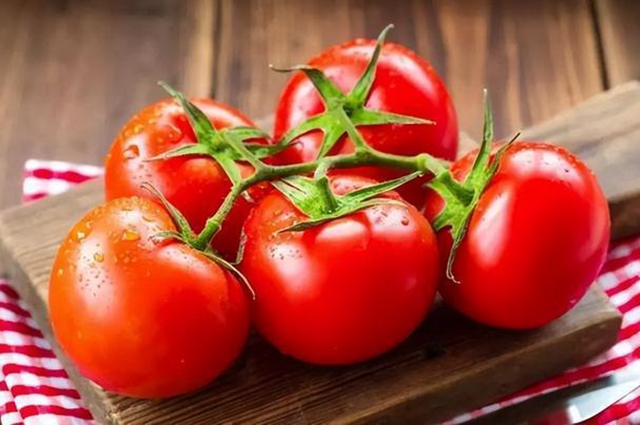 一颗番茄从家常食材到餐饮顶流的背后