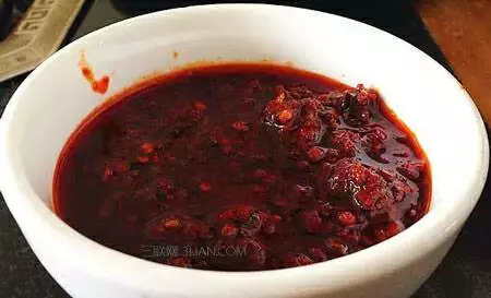 糖醋汁、鱼香汁、宫爆汁、海鲜汁、 麻辣味汁、 蒜泥味汁 、 椒麻味汁 蒜蓉辣酱的制作