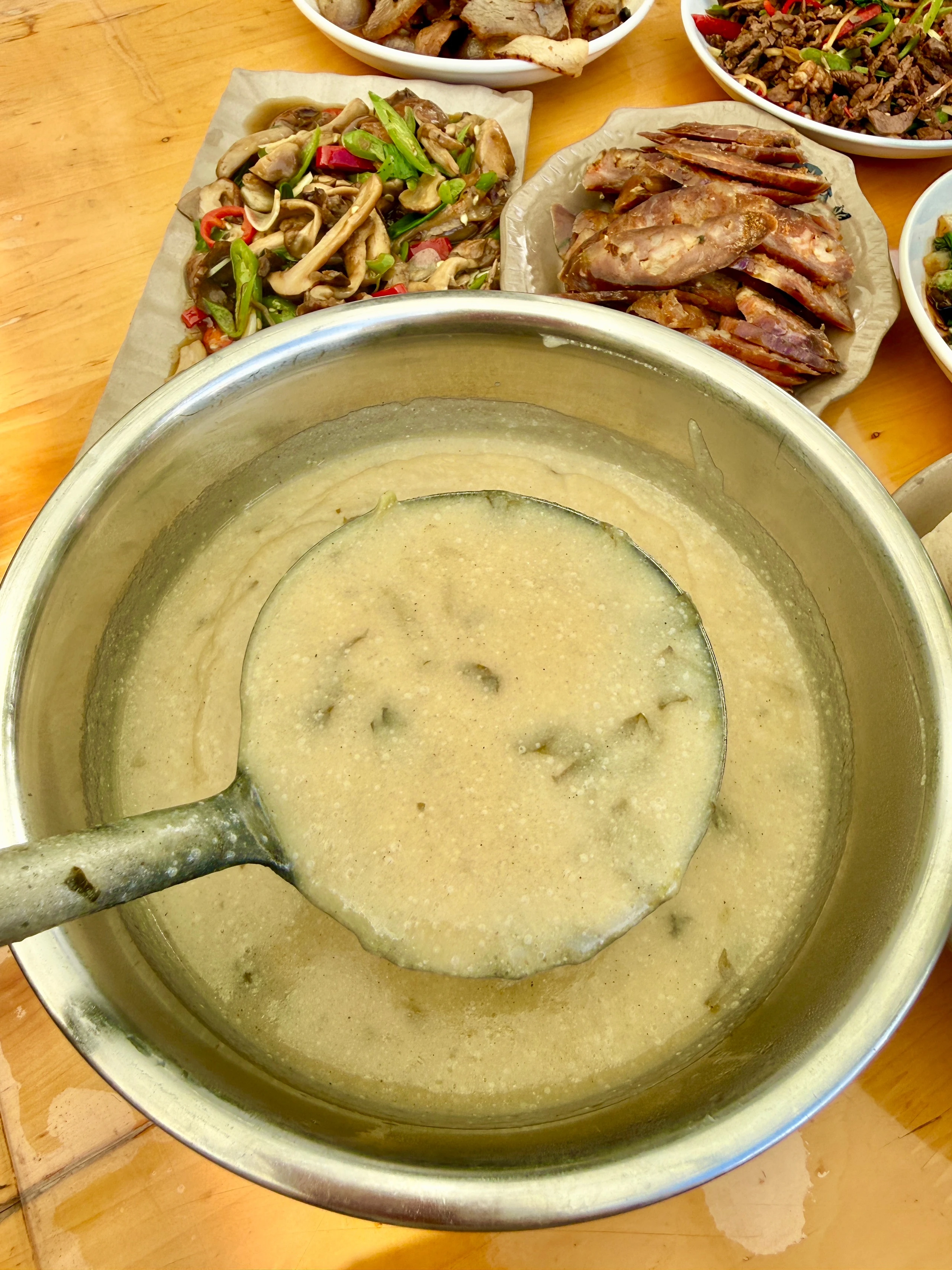 在金川吃到了超难忘的农家菜,小时候的美味