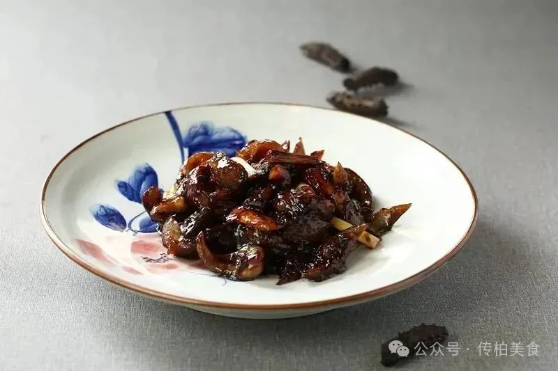 当餐山海珍馔,味蕴万象美食!海鲜创意融合菜单