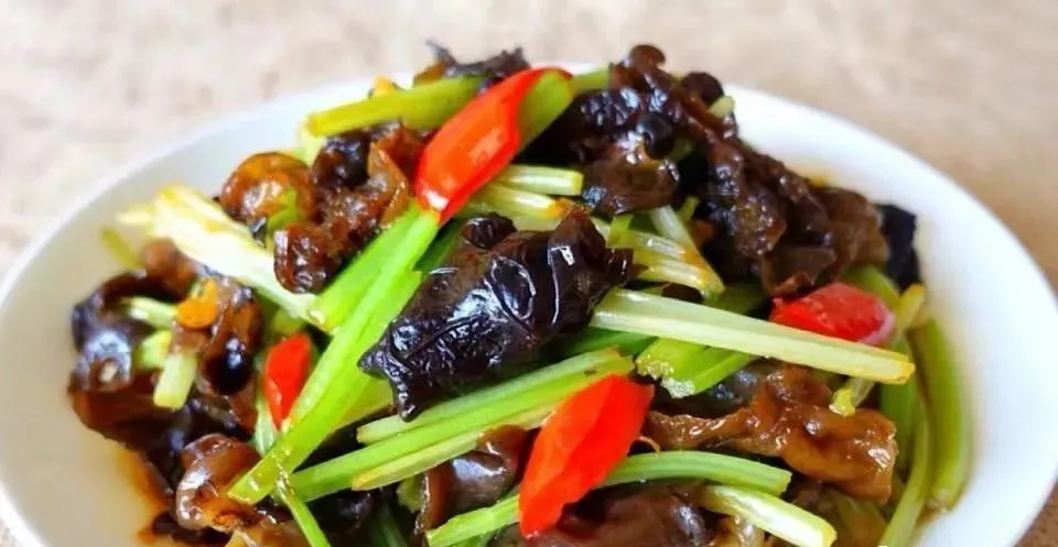 “肝脏”最喜欢的6种食材,每天吃一点,养肝下火