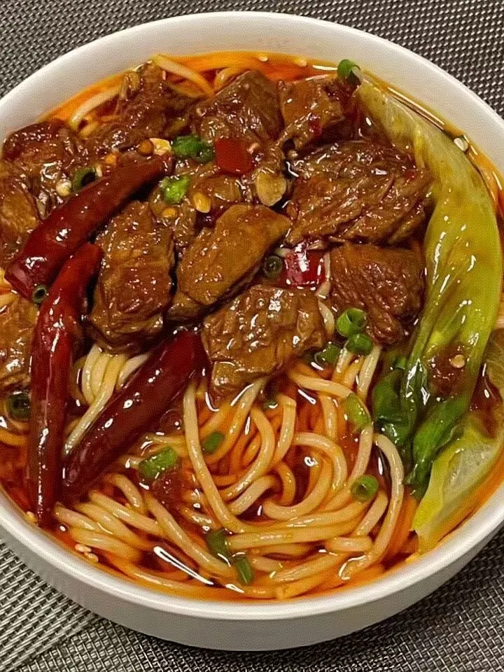 秘制红烧牛腩面浇头制作流程及配方