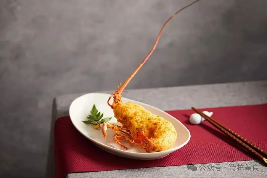 当餐山海珍馔,味蕴万象美食!海鲜创意融合菜单