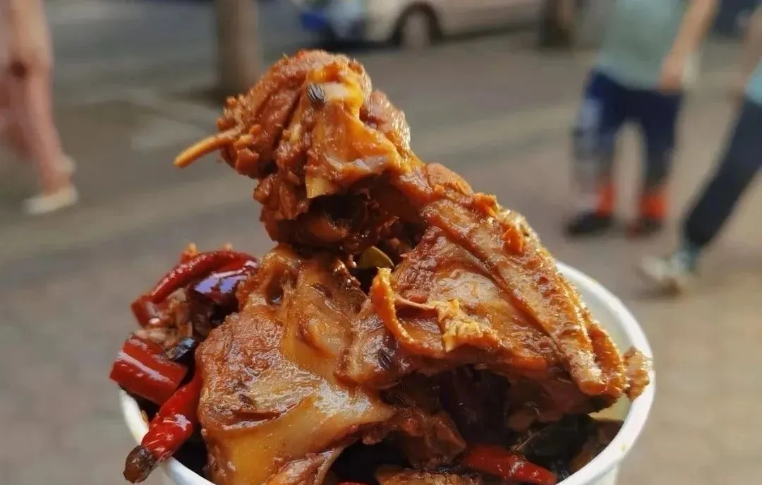 铁锅炖大鹅、网红辣炒鸡架技术制作配方