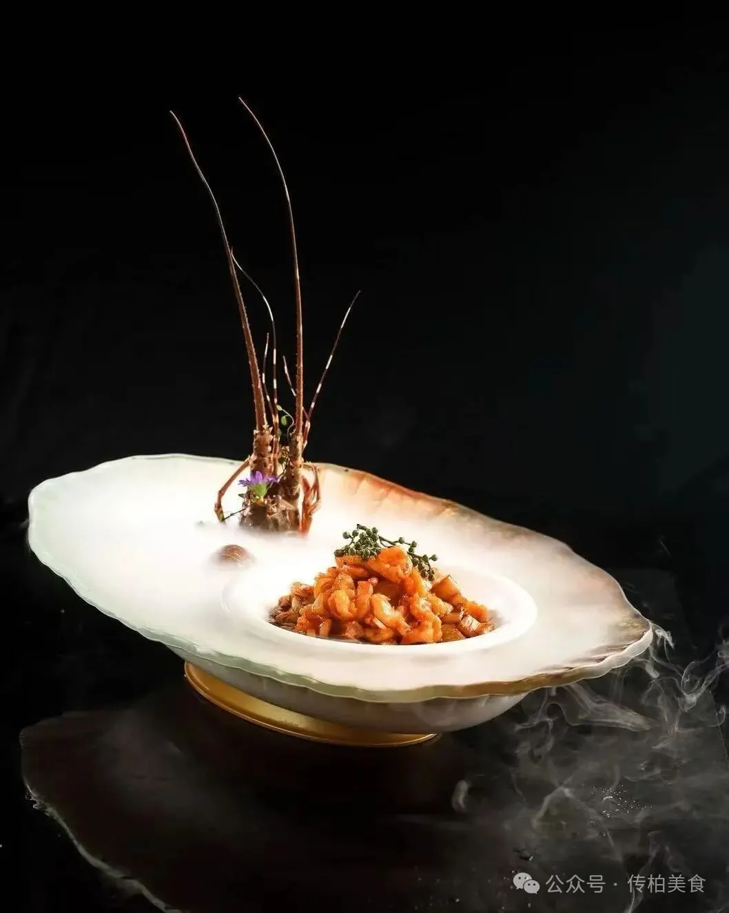 当餐山海珍馔,味蕴万象美食!海鲜创意融合菜单