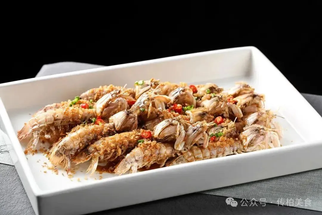 当餐山海珍馔,味蕴万象美食!海鲜创意融合菜单