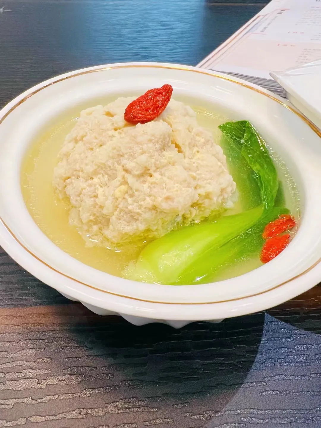 家乡特色美食扬州狮子头