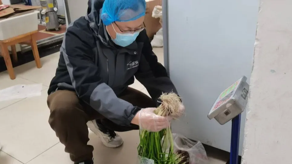 标准化验收严把餐厅食材“第一关”