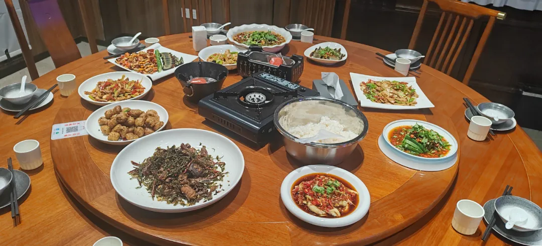 碧江餐饮市场另辟蹊径圈粉 美食经济拉动新消费