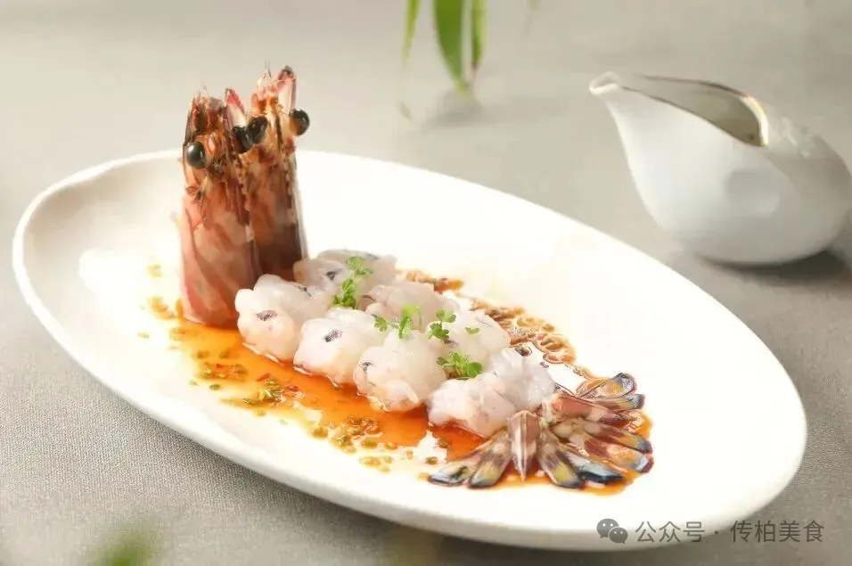 当餐山海珍馔,味蕴万象美食!海鲜创意融合菜单