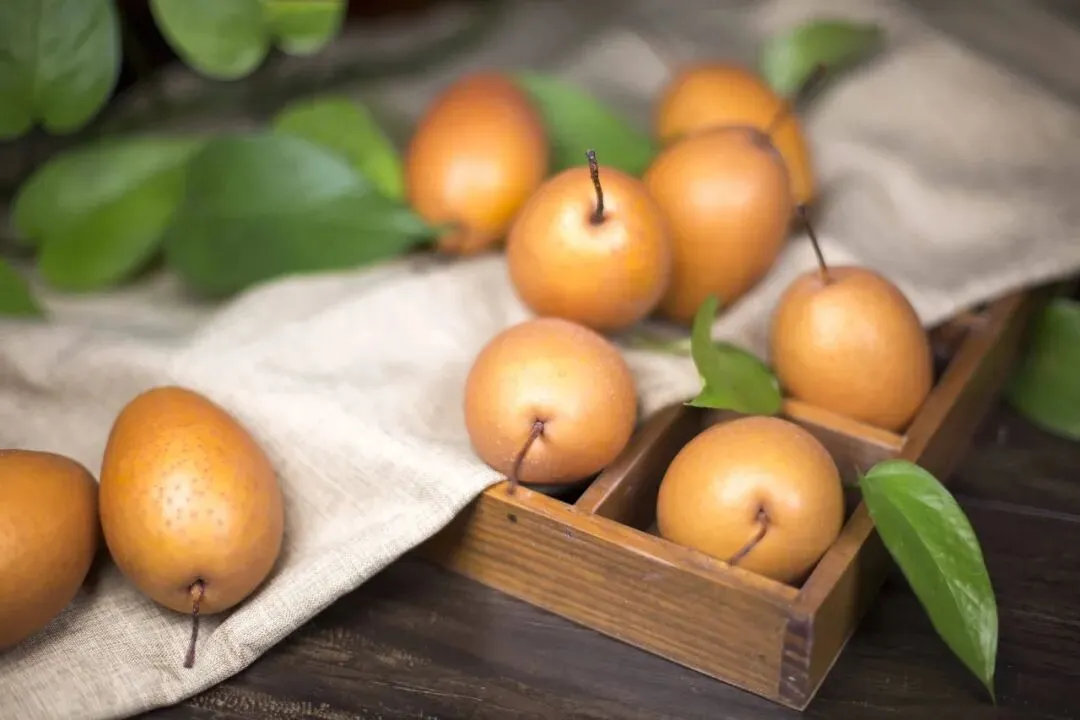 金珠沙梨集多种野果风味于一体,鲜吃酸甜适宜,蒸煮软糯可口!