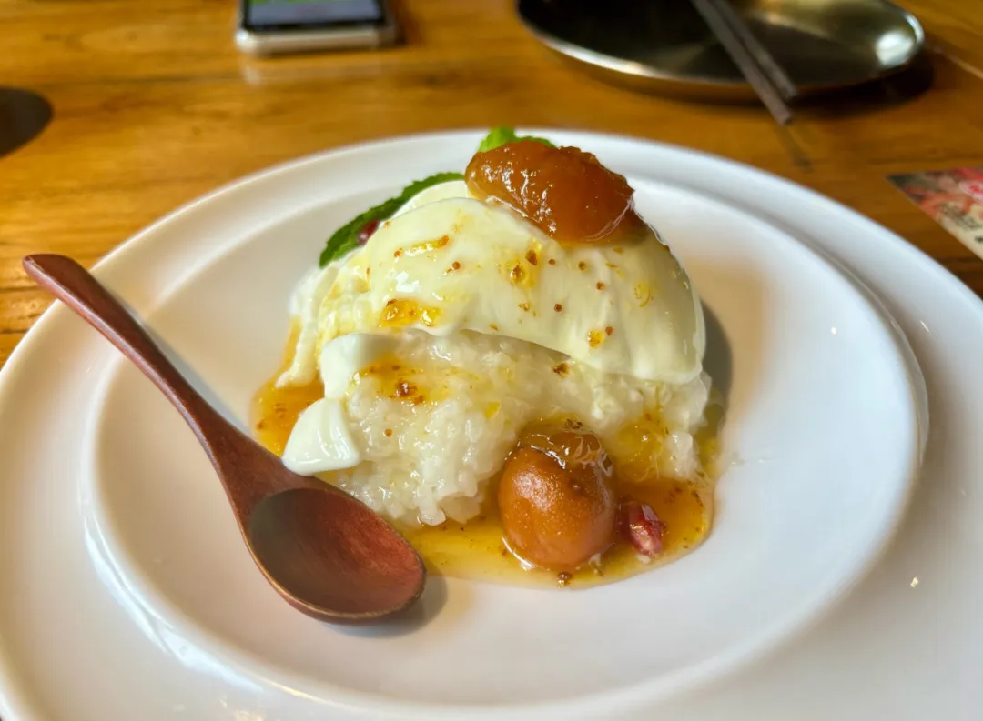 新疆特色小吃酸奶粽子