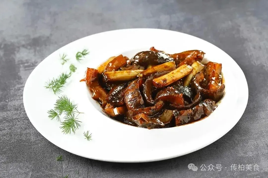 当餐山海珍馔,味蕴万象美食!海鲜创意融合菜单