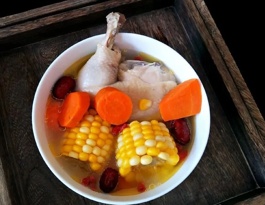 当餐美食炖鸡汤!真正的鸡汤~教你煲出美味的鸡汤