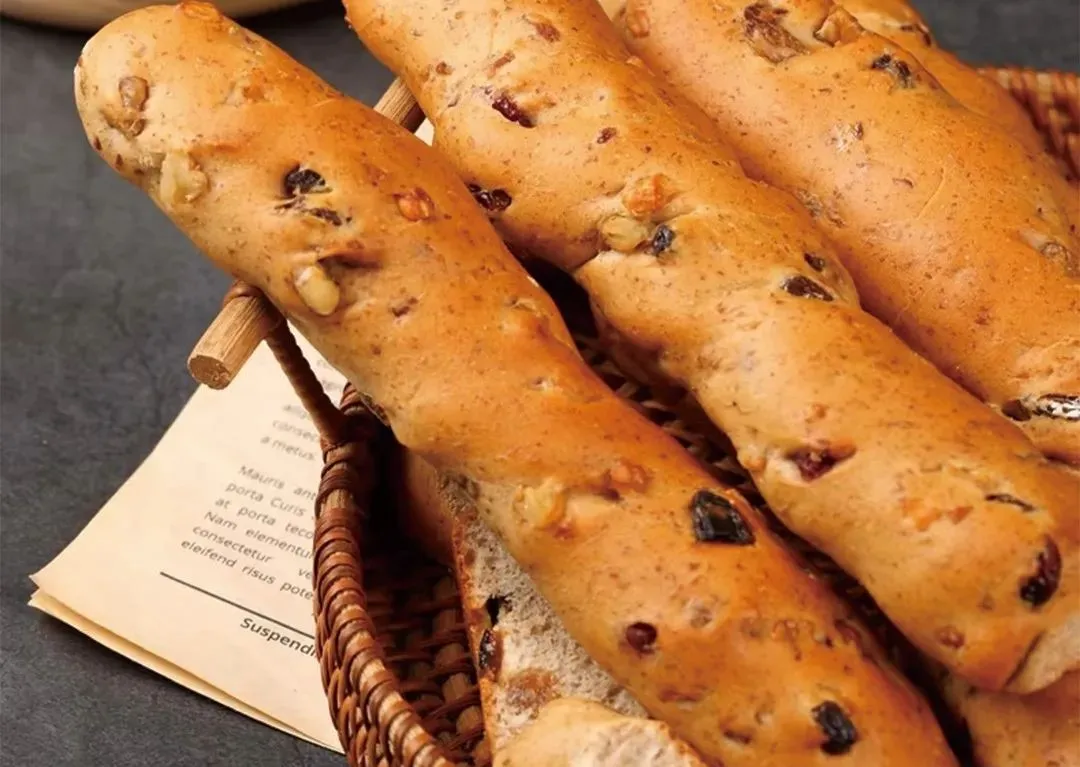 当餐美食新疆坚果蜂蜜面包棒,浓郁的麦香混合着坚果的香