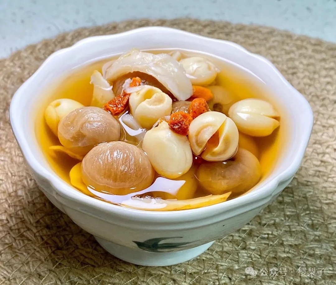 秋冬“养阴黄金粥”！3种食材搭配，润肺滋阴、补气血，越喝越滋润！