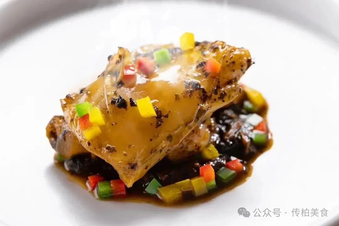 当餐山海珍馔,味蕴万象美食!海鲜创意融合菜单