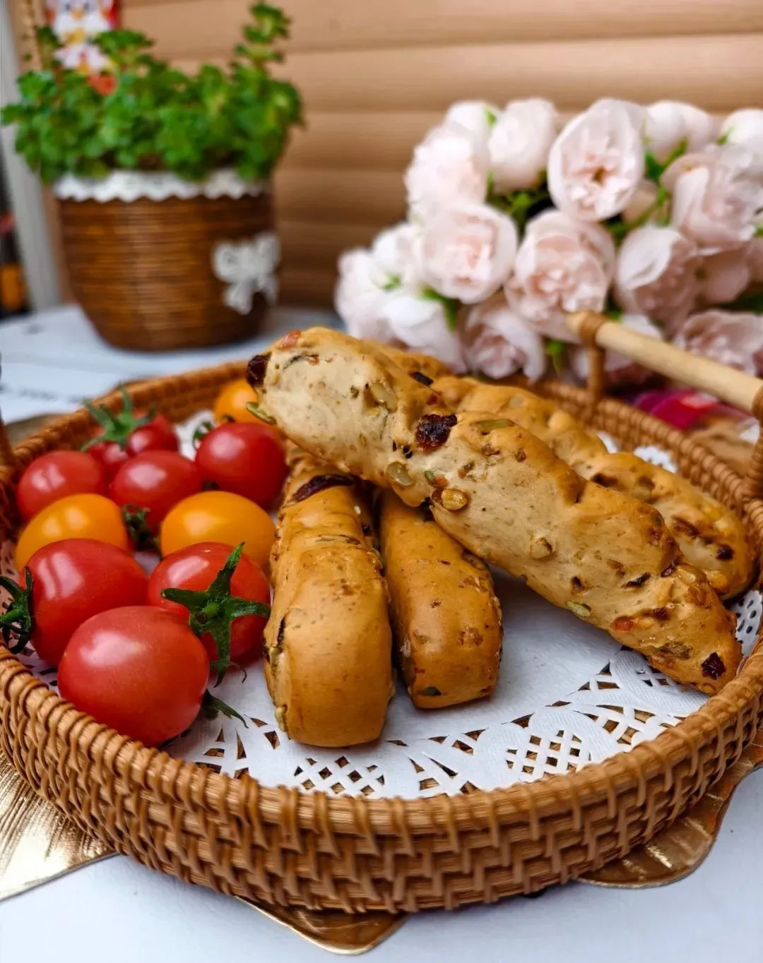 当餐美食新疆坚果蜂蜜面包棒，浓郁的麦香混合着坚果的香