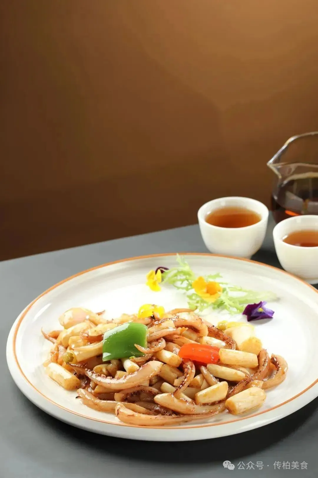 当餐山海珍馔,味蕴万象美食!海鲜创意融合菜单