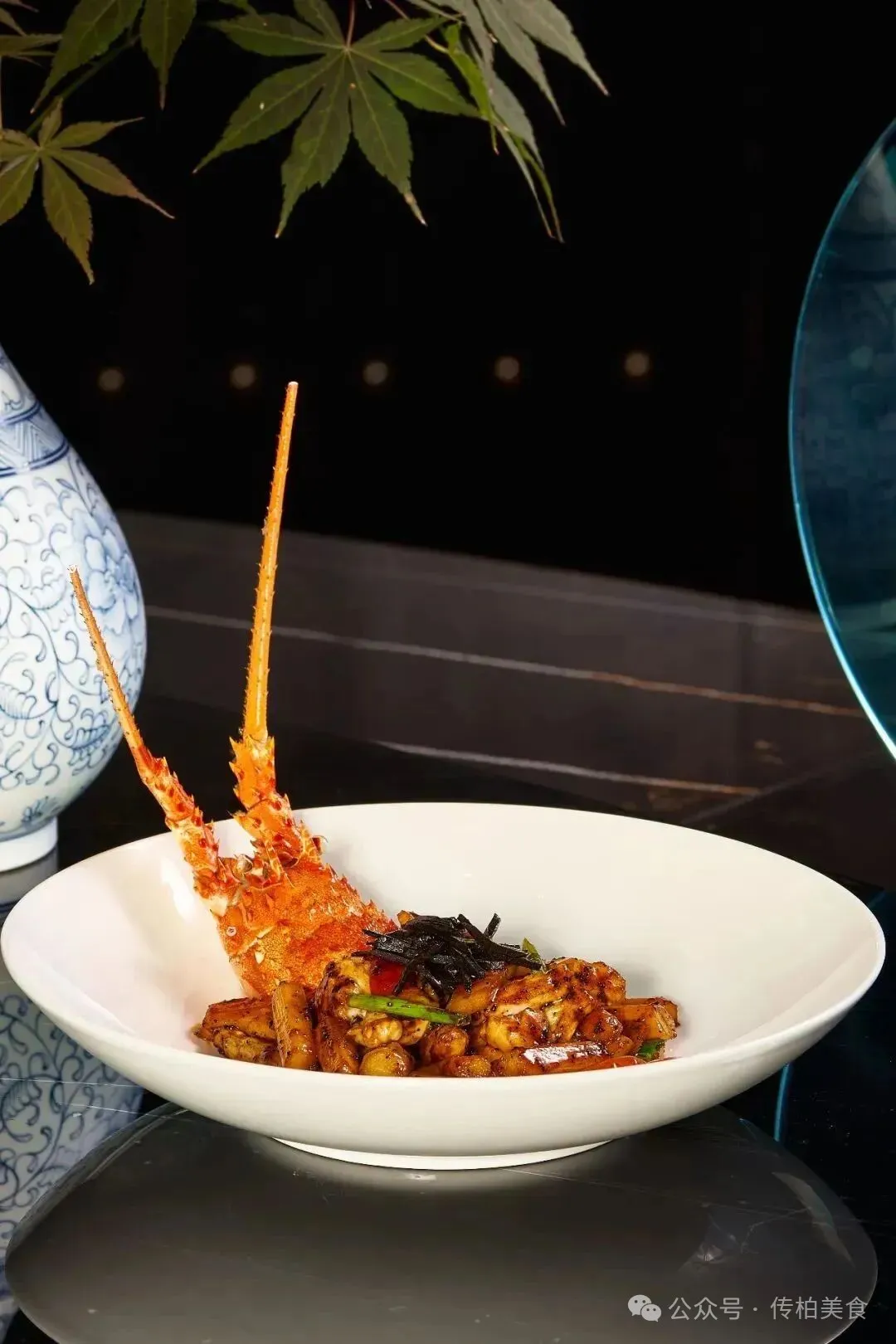 当餐山海珍馔,味蕴万象美食!海鲜创意融合菜单