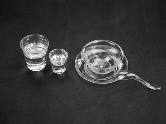 当餐新品一次性水晶餐具引领餐饮卫生新潮流