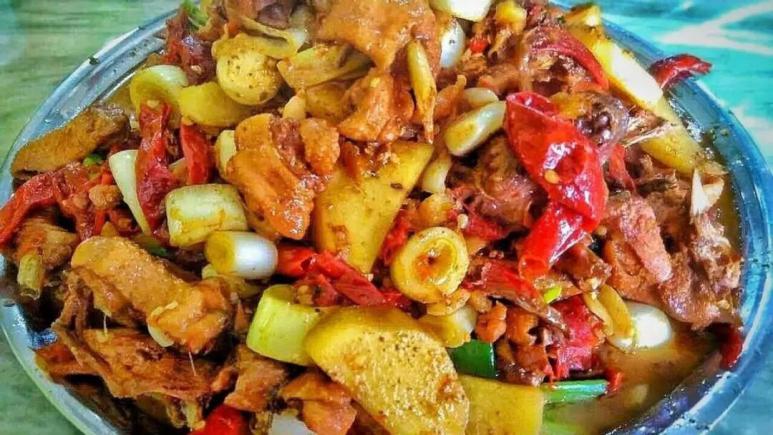 去新疆必点的6道美食,是“疆菜之魂”,老板以为你是本地人