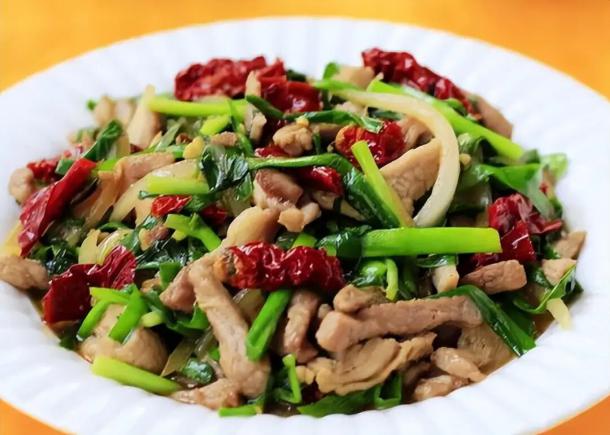 去新疆必点的6道美食,是“疆菜之魂”,老板以为你是本地人