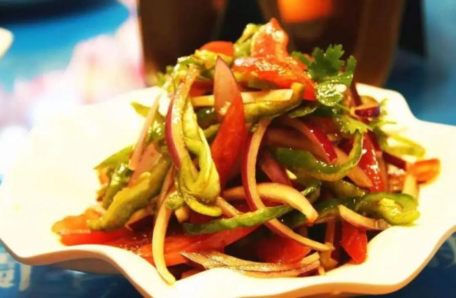 去新疆必点的6道美食,是“疆菜之魂”,老板以为你是本地人