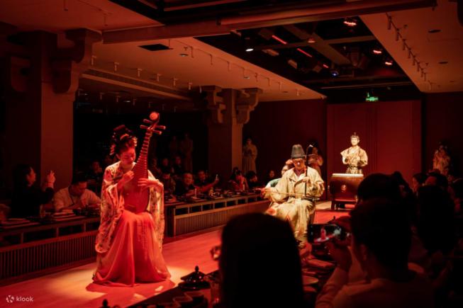 沉浸式宫宴，“娱乐+餐饮”双重文旅体验的叠加升级