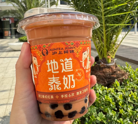 第三个突破万店的茶饮品牌诞生，规模越大，危机越深！