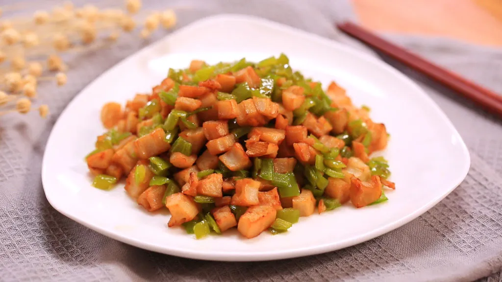 宝藏食材青椒,属于常见食材,水份含量高,附9道素食谱