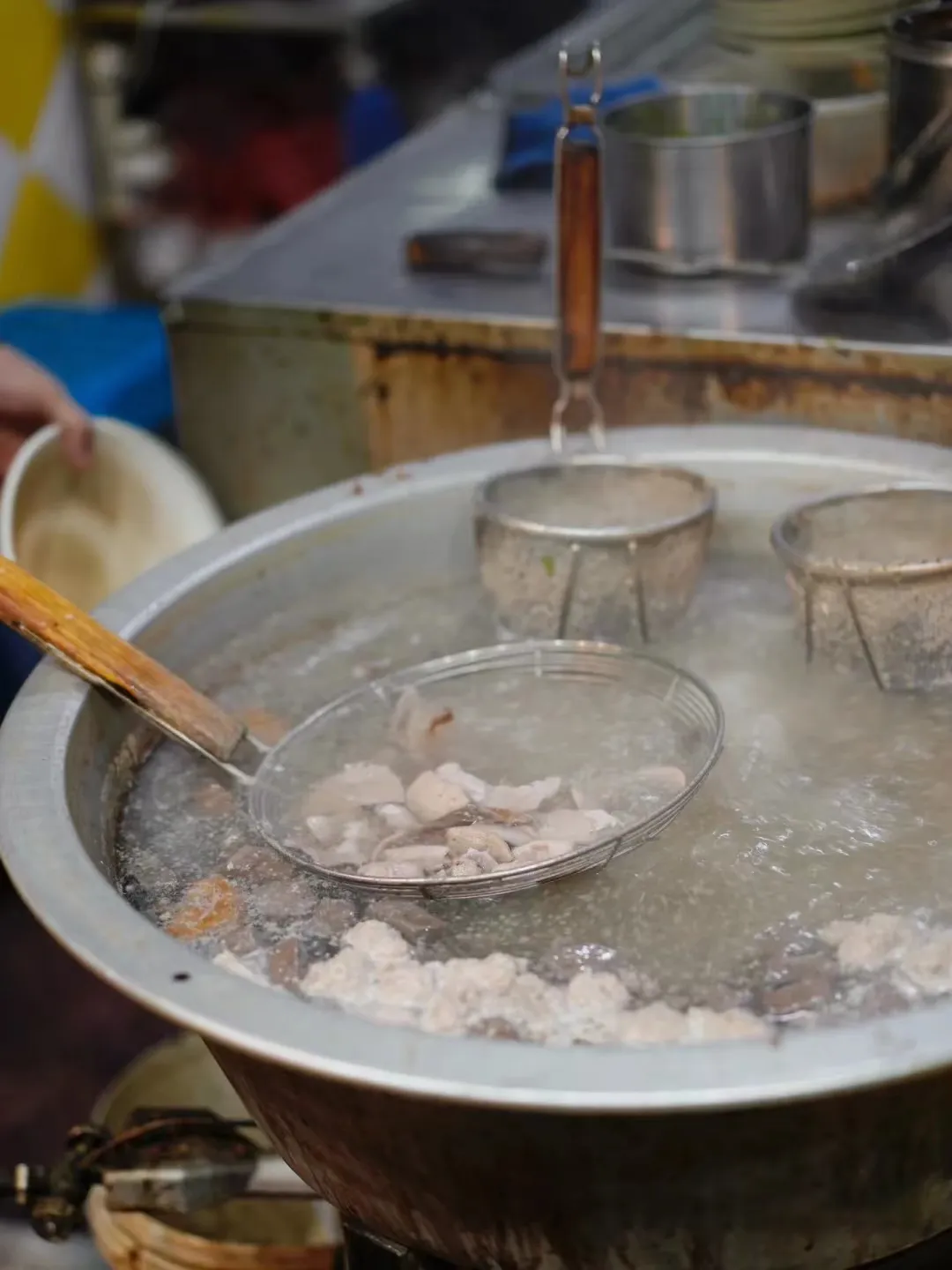 福建漳州三面环山,一面环海餐饮美食,吃不尽的山珍海味