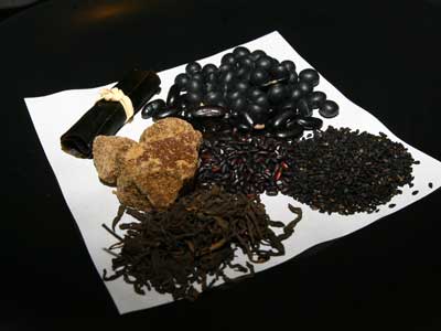 冬日补藏，肾气归元汤老祖宗教你用墨色食材锁住生命原力