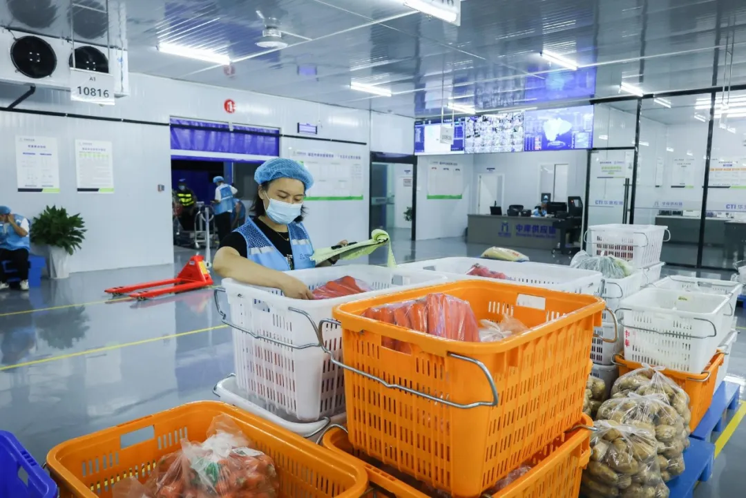 中岸供应链以“双盲+智慧+品控”守护学生餐桌安全